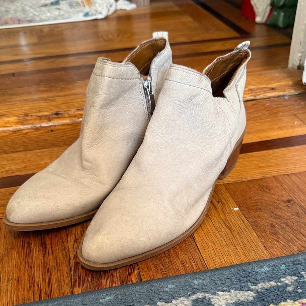 Franco Sarto Women’s Grey Ankle Boots Size: 7.5